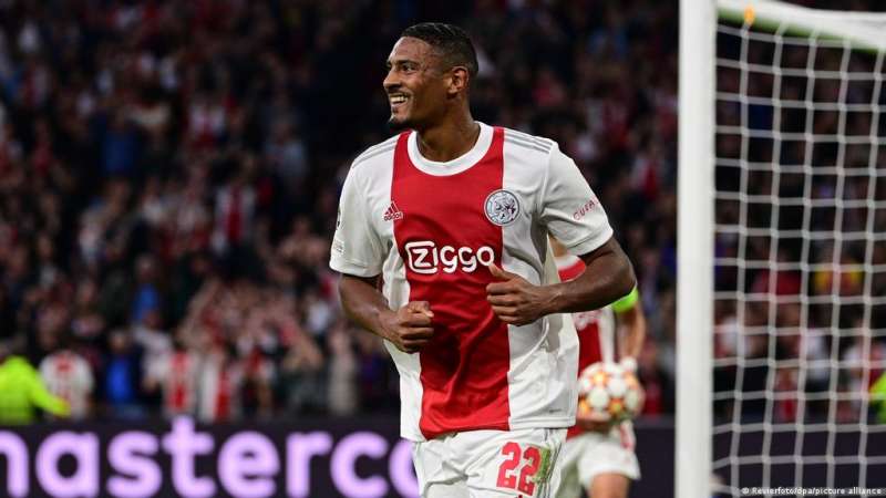 top-skor-liga-champions-haller-teratas-baca-artikel-sepakbola