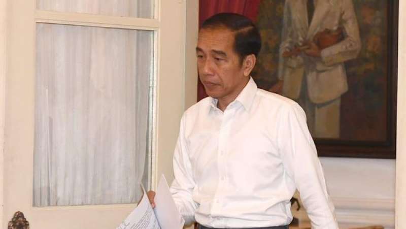 jokowi-kembali-tegur-menteri-reshuffle-kabinet-disebut-masih-relevan