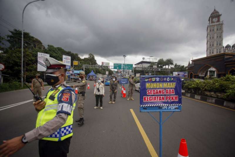 puncak-mulai-disekat-hari-ini-danpos-ciawi-besok-lebih-ketat