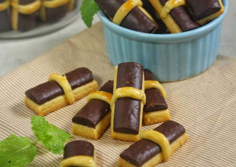 kreasi-kue-kering-modern-untuk-natal-resep-chocolate-stick-cookies