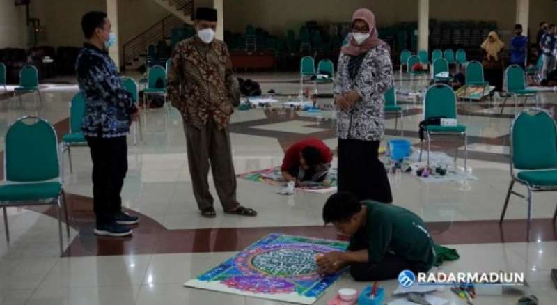 ribuan-mahasiswa-ikuti-festival-tarbiyah-nasional-iain-ponorogo