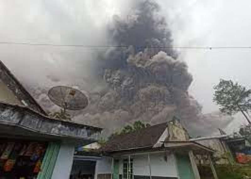 ahli-mengungkap-penyebab-dari-erupsi-gunung-semeru-1