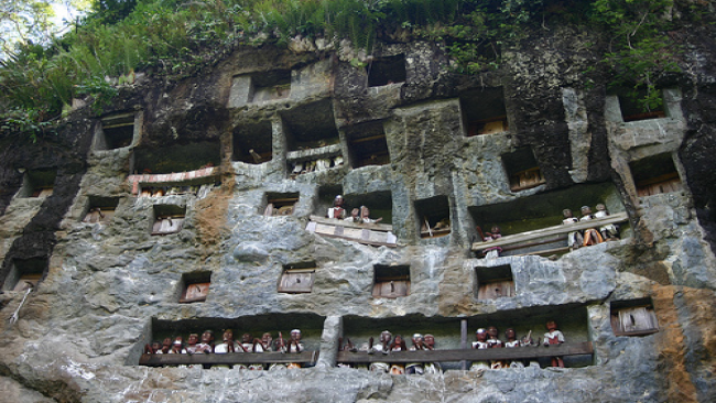 spektakuler-budaya-toraja