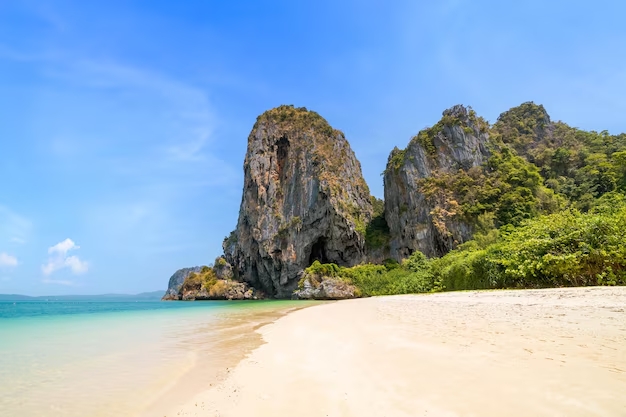 5-pantai-terbersih-dan-terindah-di-indonesia-surga-tersembunyi-yang-memukau