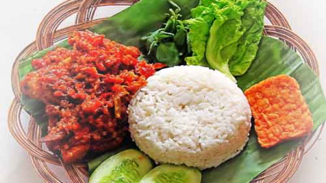 analisa-usaha-bisnis-kuliner-ayam-geprek