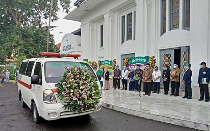 dokter-putri-meninggal-karena-virus-corona-di-surabaya