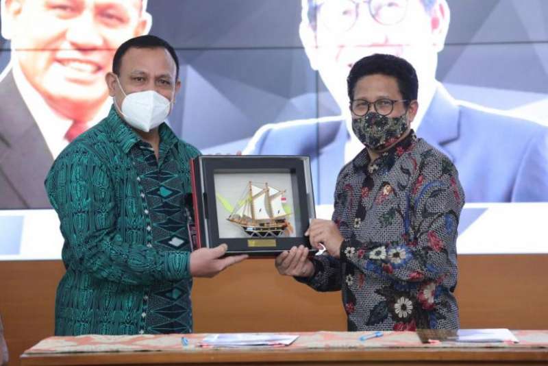 berantas-korupsi-di-desa-kemendes-pdtt-gandeng-kpk