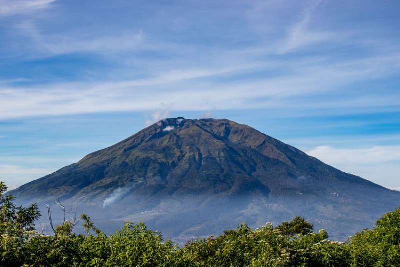 sempat-hilang-di-gunung-merbabu-pendaki-ukraina-ditemukan-selamat