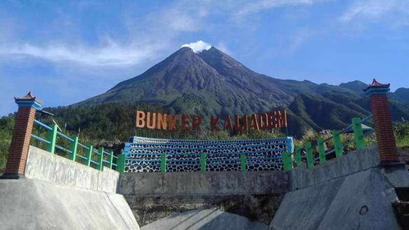 puncak-merapi-terguncang-dan-sinyal-penanda-erupsi-berbunyi-warga-panik